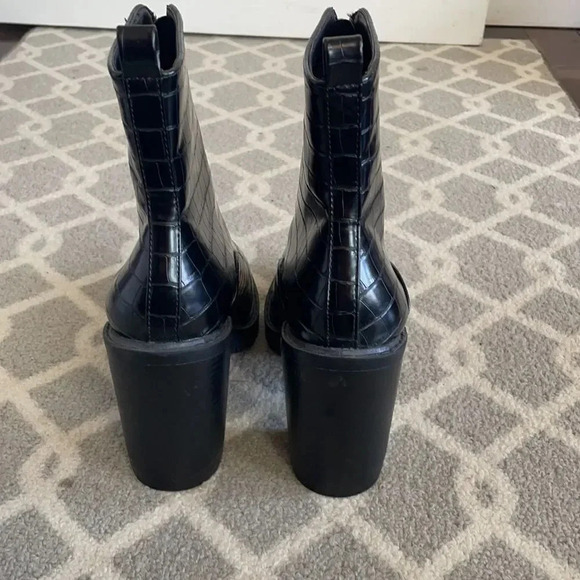 PrettyLittleThing Cleated Sole Zip Front High ankle Bootie Black Women’s size 7 - Picture 7 of 16